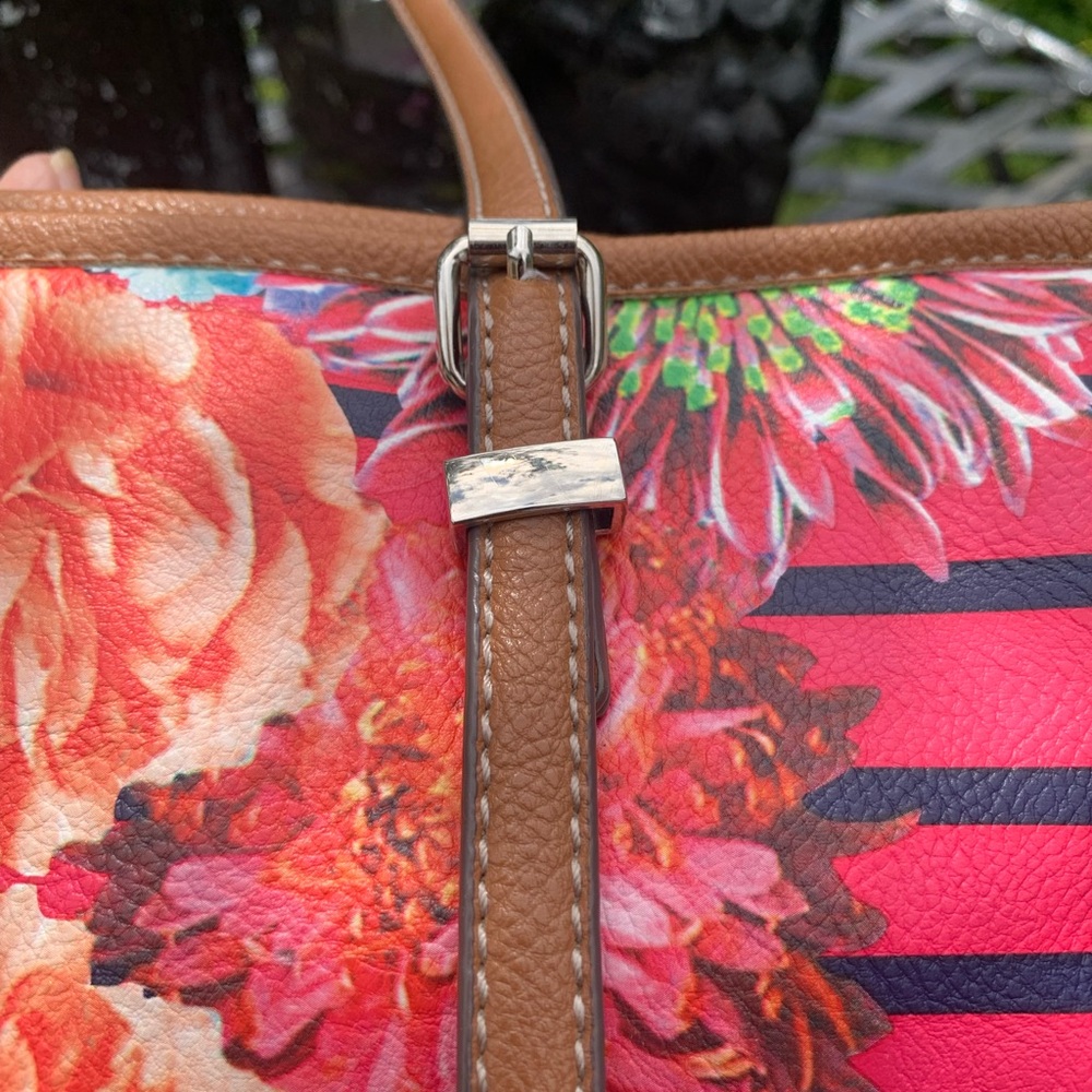 Nine West Red and Blue Tote Bag with Floral DesignHP25x3 - Picture 6 of 9